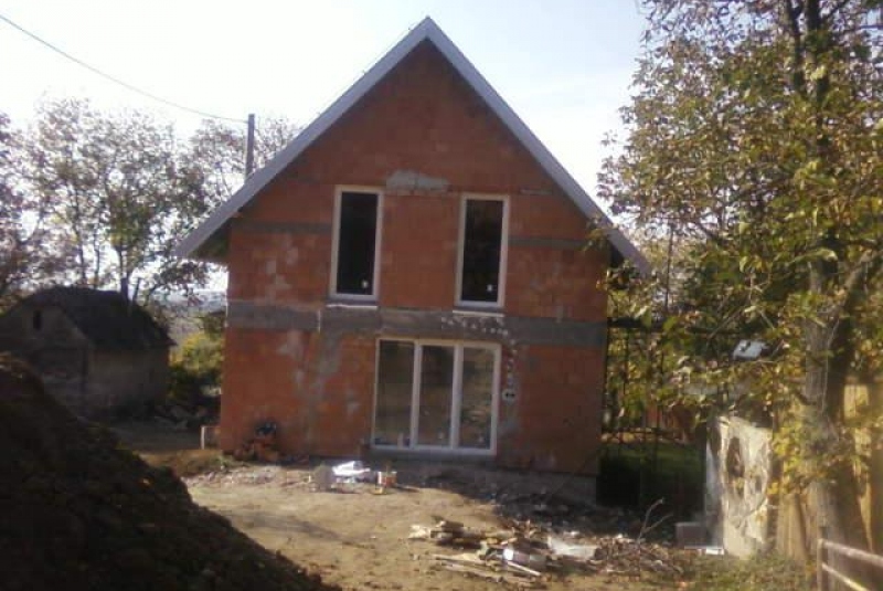 Novostavba chaty vo Vinnom