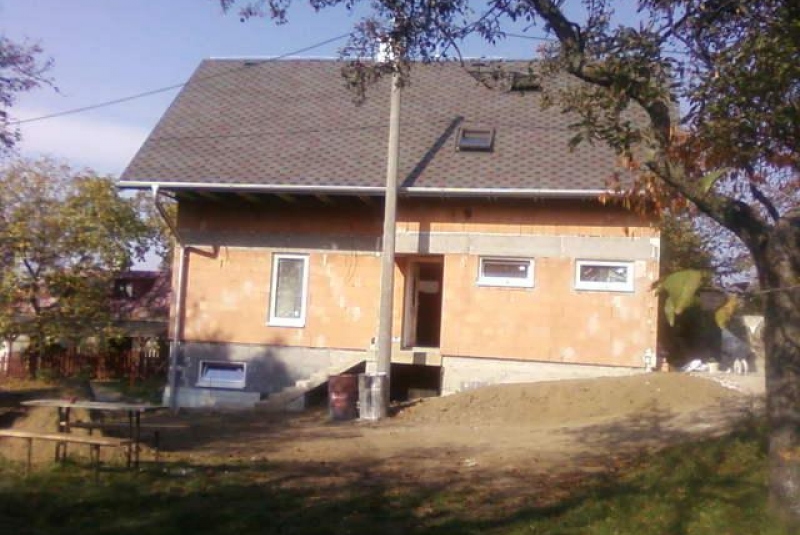 Novostavba chaty vo Vinnom